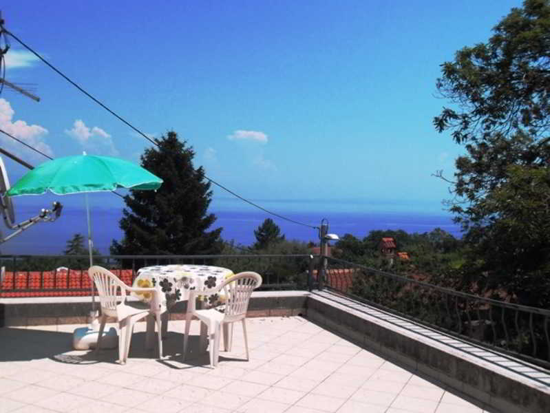 Apartments Kestenovi Dvori Opatija Exterior photo